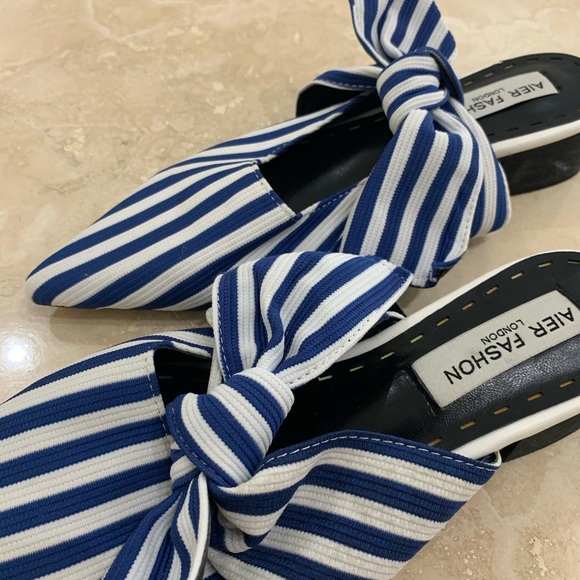 NWOT Nautical Bow Tie Striped Print Shoes - Picture 3 of 8